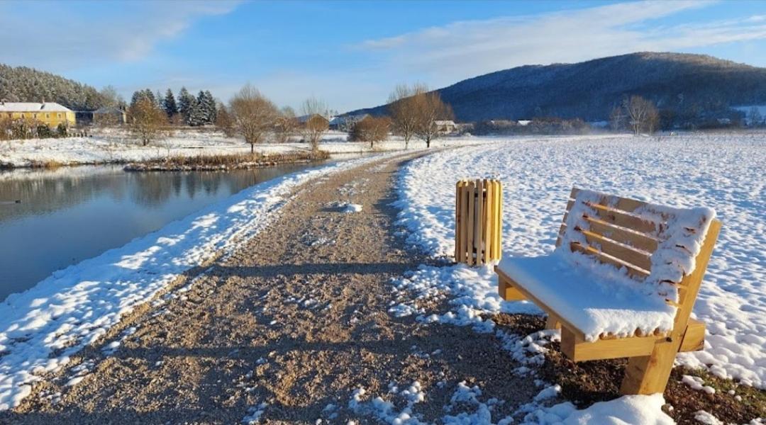 Apartman Swans Оточац Экстерьер фото
