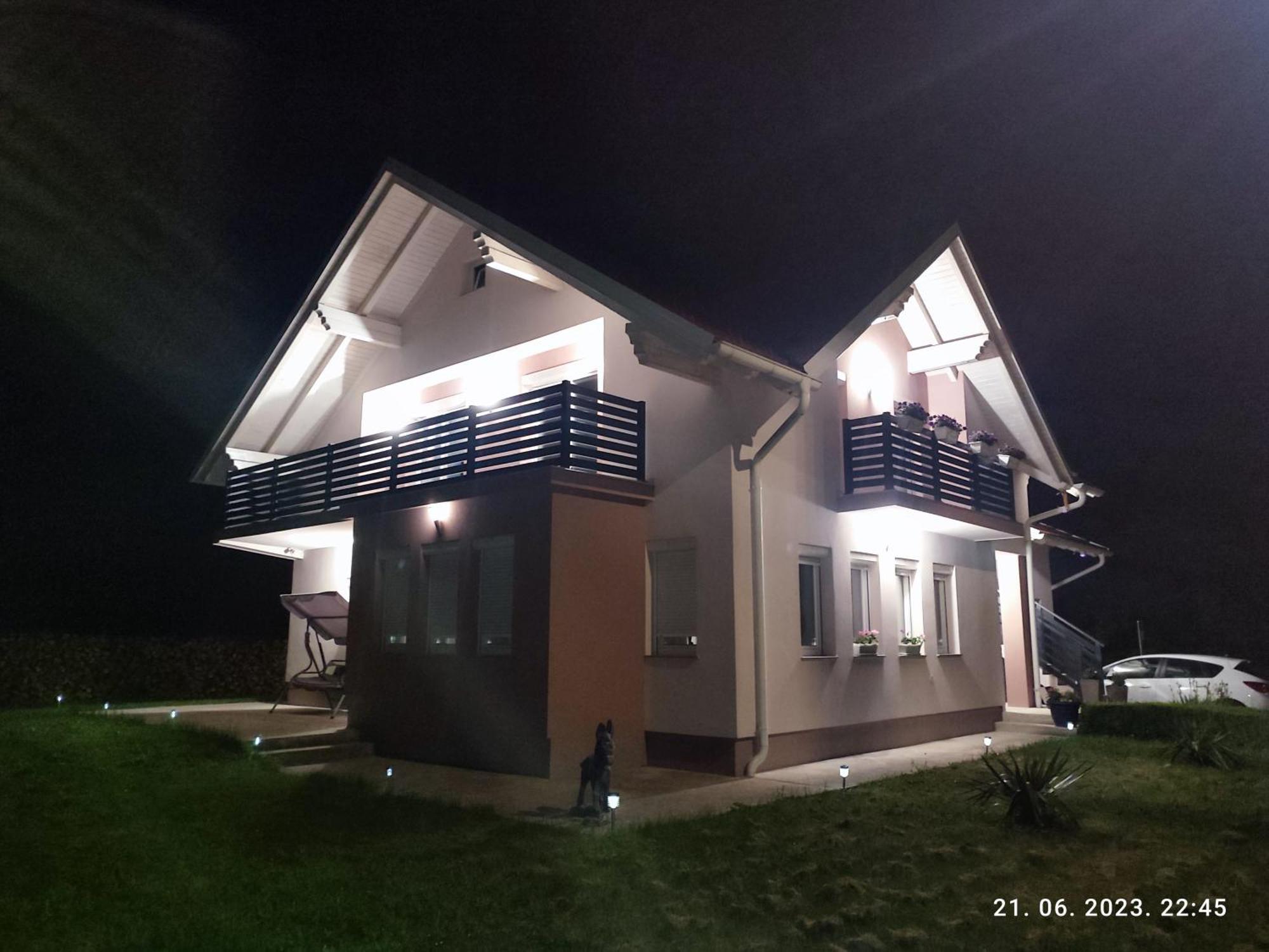 Apartman Swans Оточац Экстерьер фото