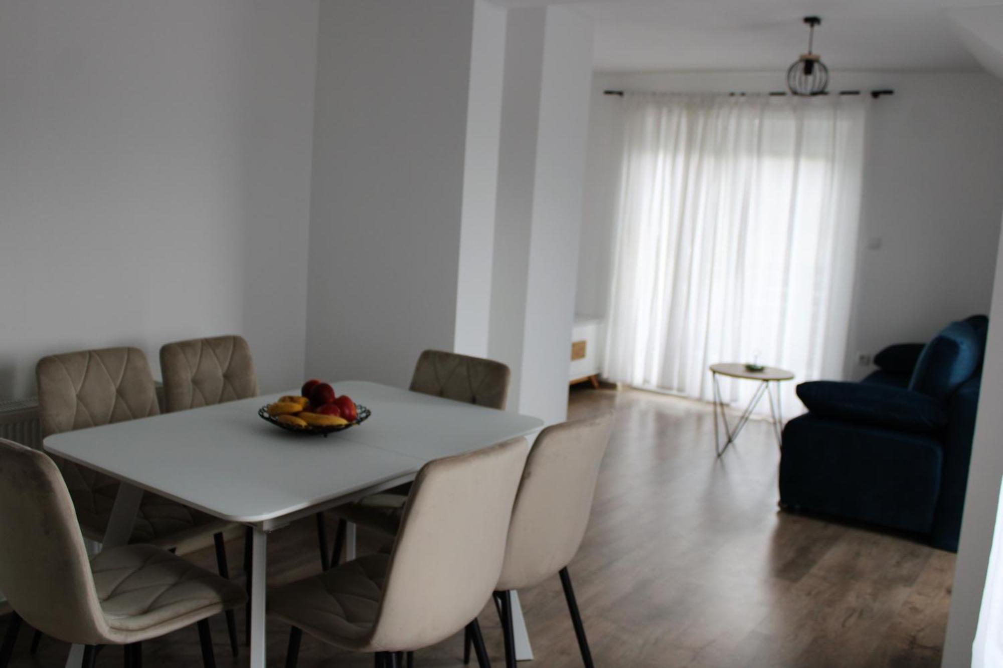 Apartman Swans Оточац Экстерьер фото
