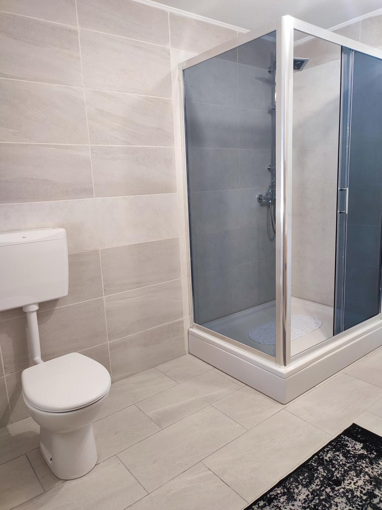Apartman Swans Оточац Экстерьер фото