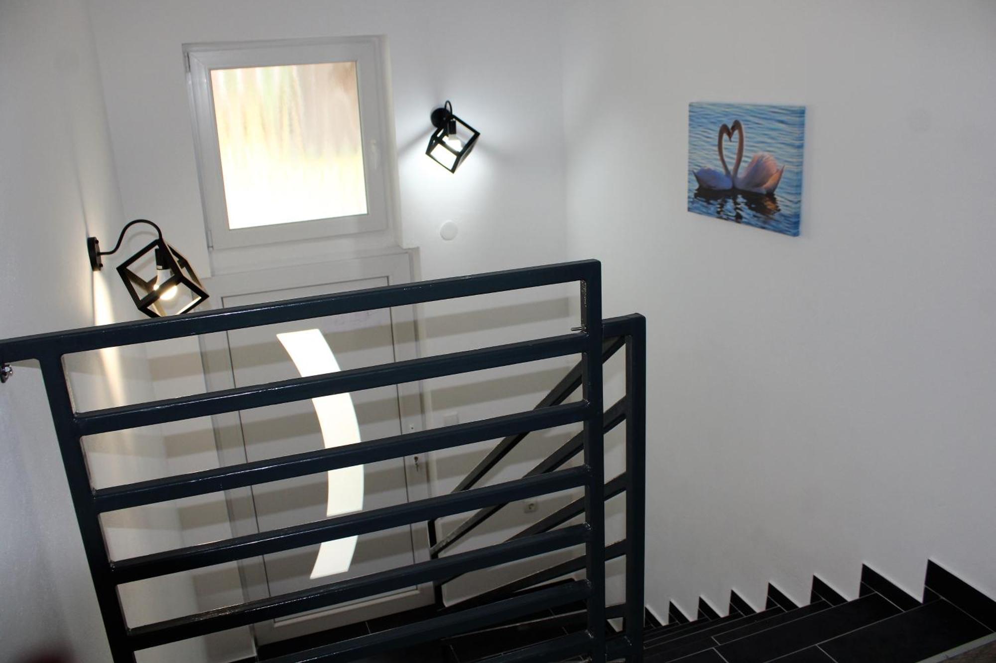 Apartman Swans Оточац Экстерьер фото