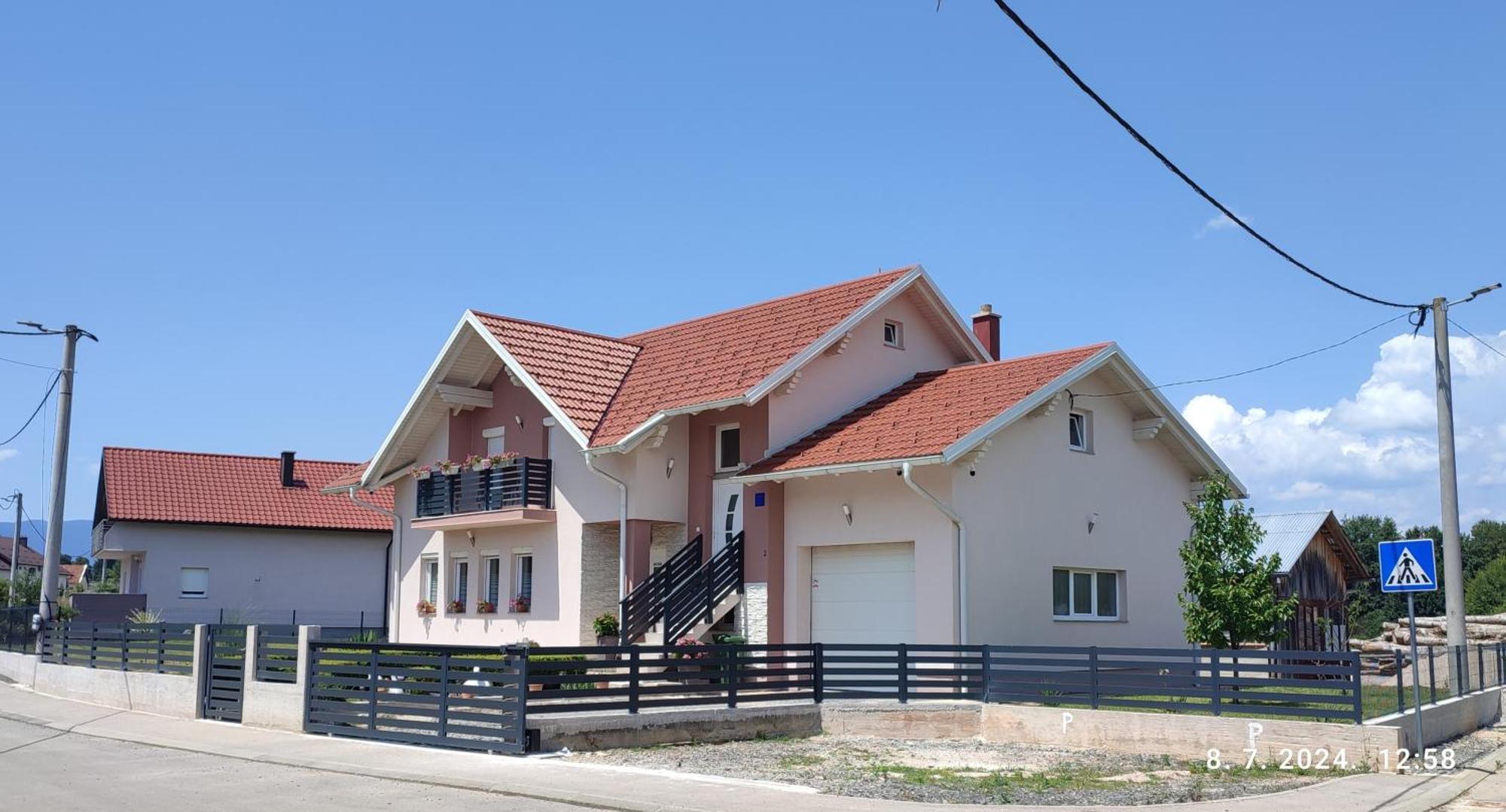 Apartman Swans Оточац Экстерьер фото