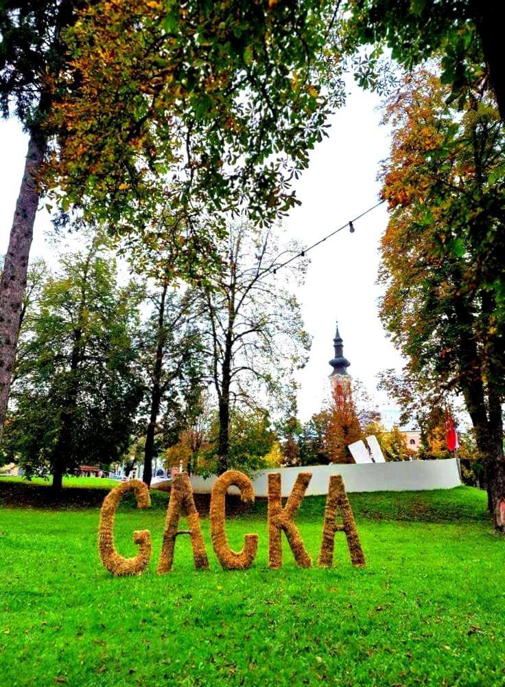 Apartman Swans Оточац Экстерьер фото